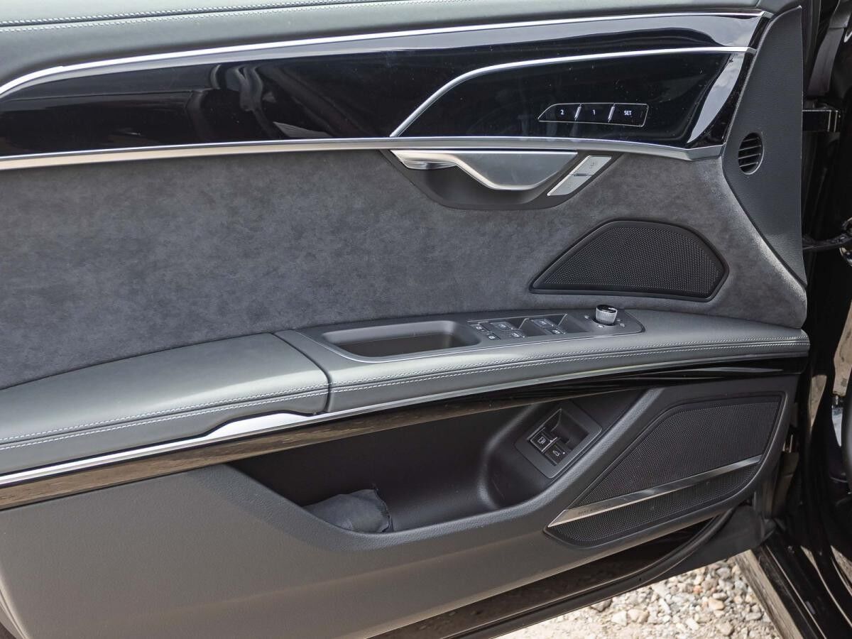 Audi A8 60 TFSI e S-Line qu. 462PS B&O HuD Panorama