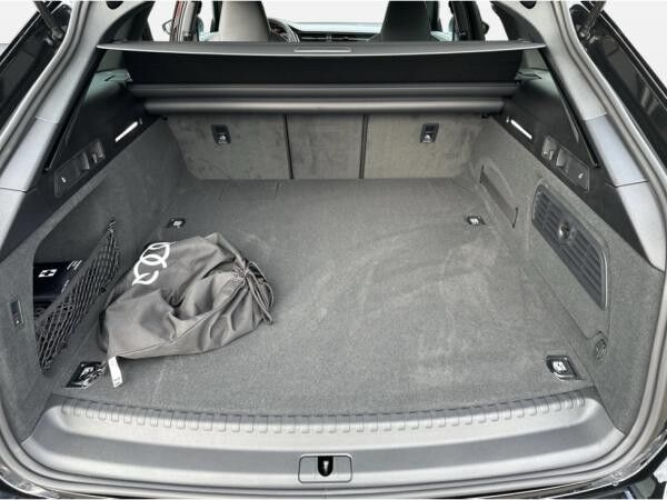 Audi A6 Avant 55 TFSIe qu. S line / SOFORT VERFÜGBAR !