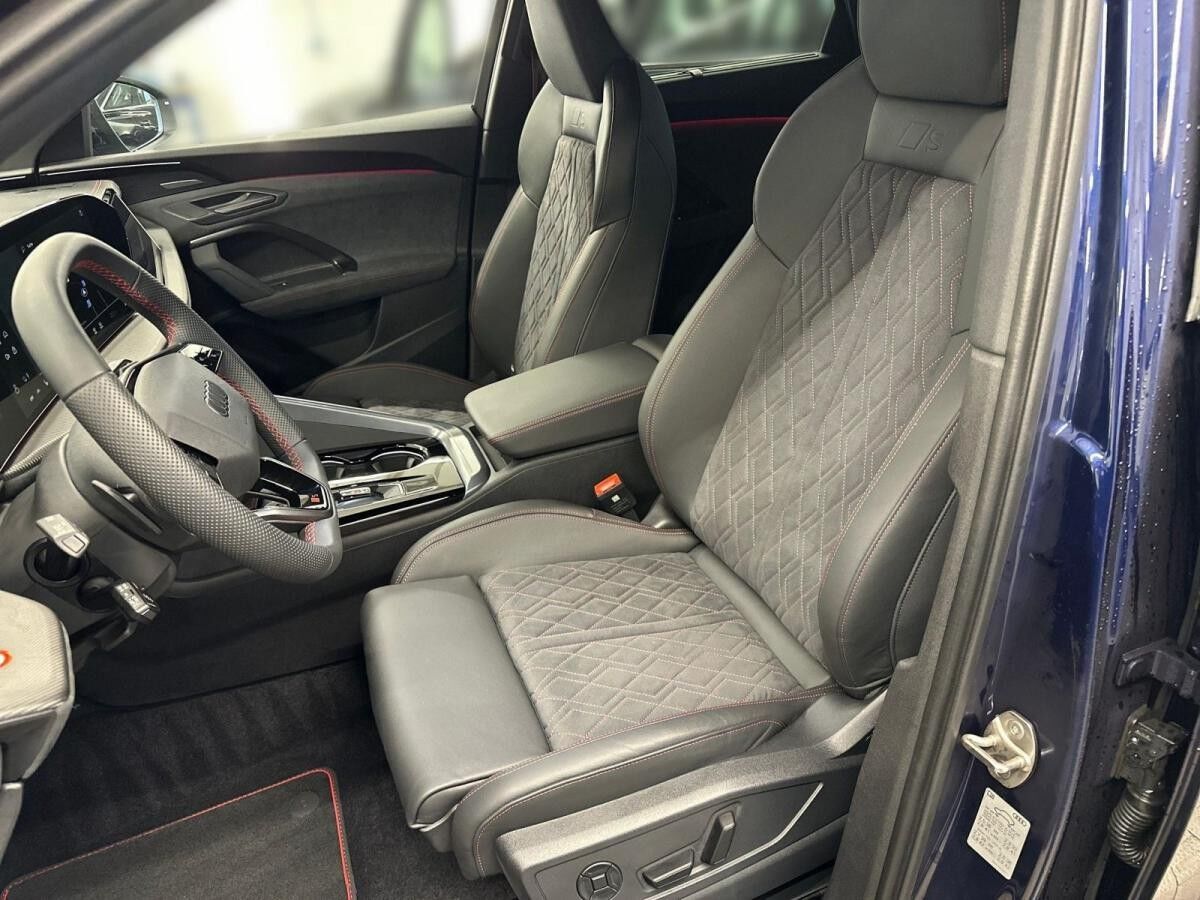 Audi SQ5 SUV TFSI *edition one*Carbon*AHK*WR*Pano*21*