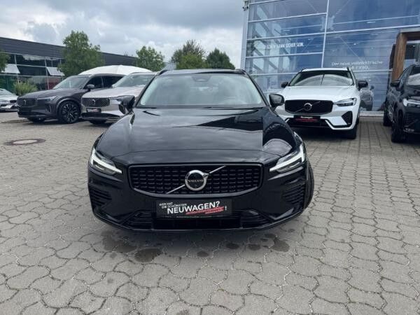 Volvo V60 T6 Plug-in Hybrid AWD Plus Dark+LagomPak+