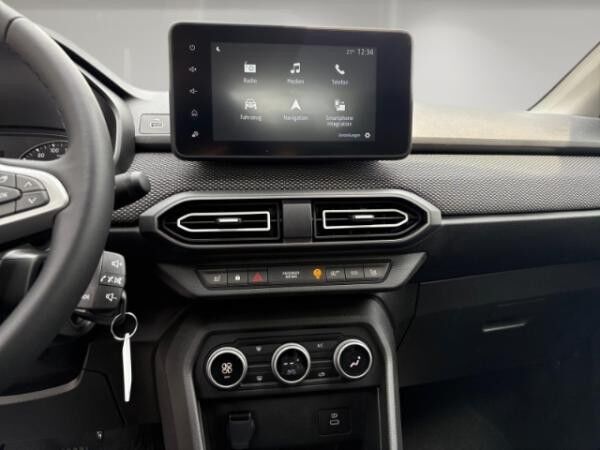 Dacia Sandero Expression TCe 90 *Navi*Klimaautomatik*Kamera*Tempomat*uvm.
