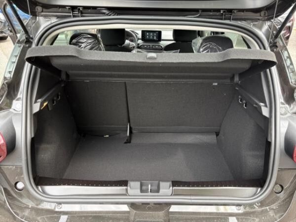 Dacia Sandero Expression TCe 90 *Navi*Klimaautomatik*Kamera*Tempomat*uvm.