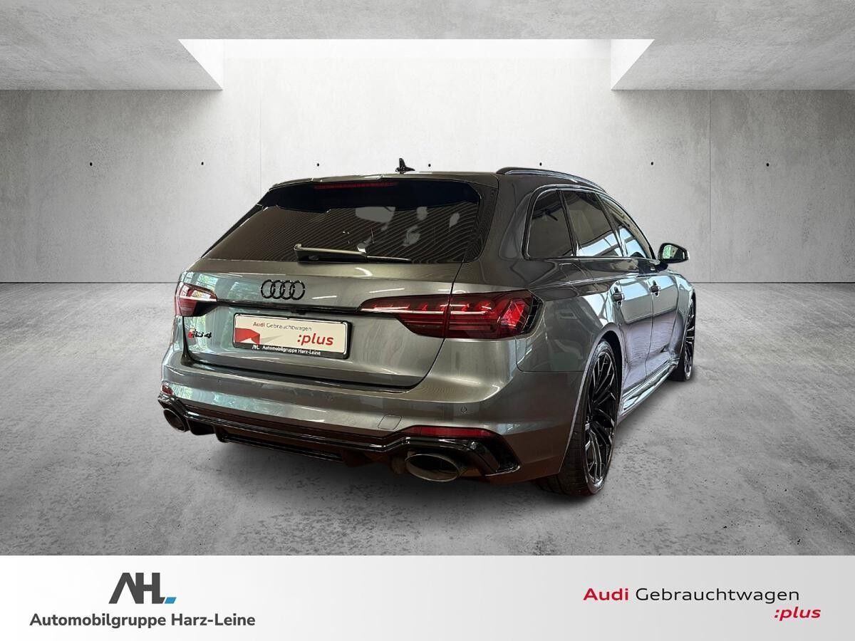 Audi RS4 Avant 2.9 TFSI quattro Pano HuD Keramik 280km/h RS-Sportabgas