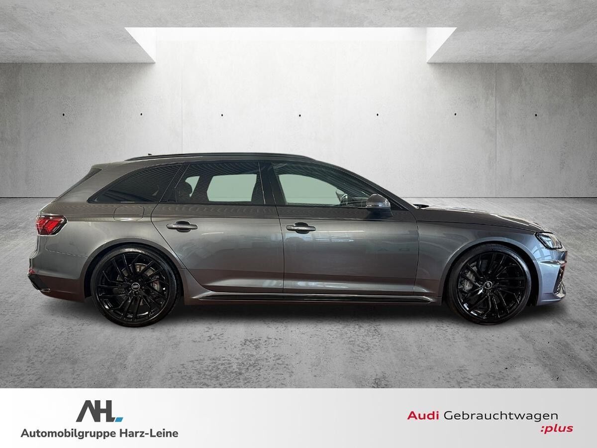 Audi RS4 Avant 2.9 TFSI quattro Pano HuD Keramik 280km/h RS-Sportabgas