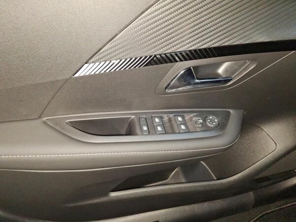 Peugeot 208 1.2 PureTech 100 Allure *Sitzheizung*Kamera*