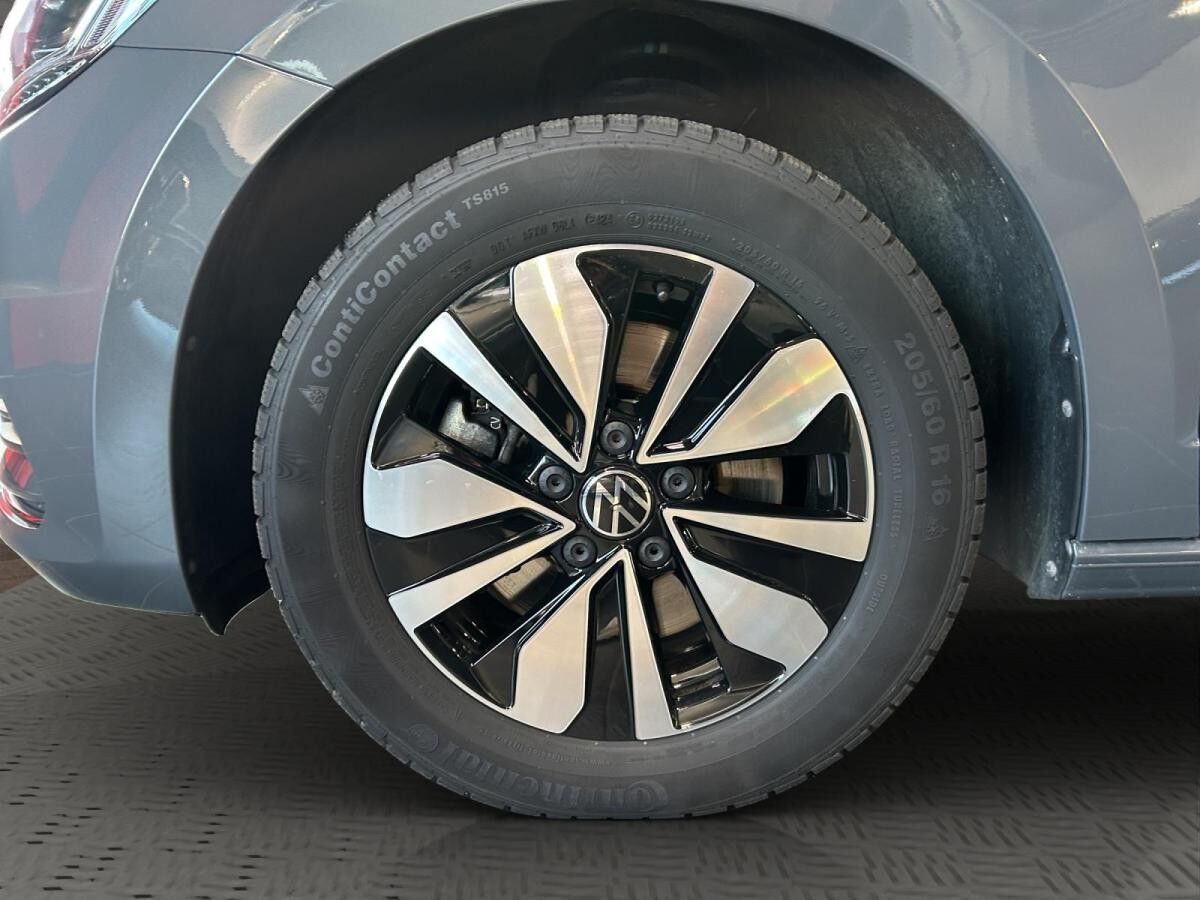 Volkswagen Touran GOAL 1.5 TSI*AHK*CAM*IQ-LIGHT*DSG*SHZ*ACC