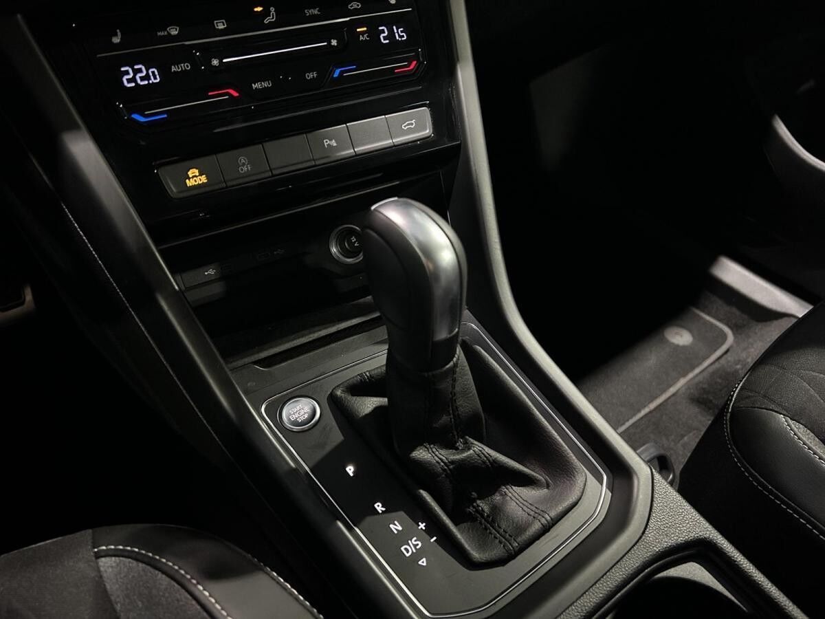 Volkswagen Touran GOAL 1.5 TSI*DSG*CAM*IQ-LIGHT*AHK*SHZ*ACC