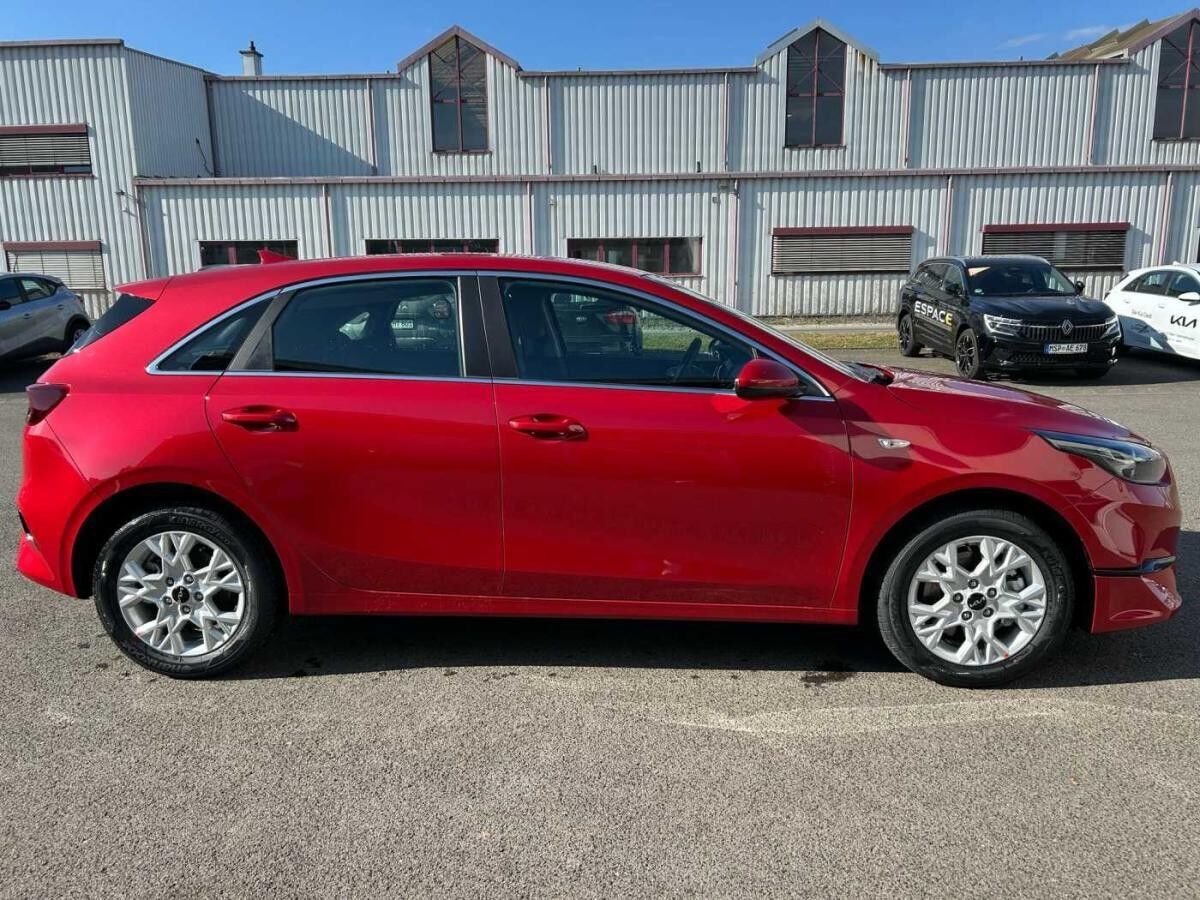 Kia Ceed Vision 1.5 T-GDI DCT7 +SHZ+RFK