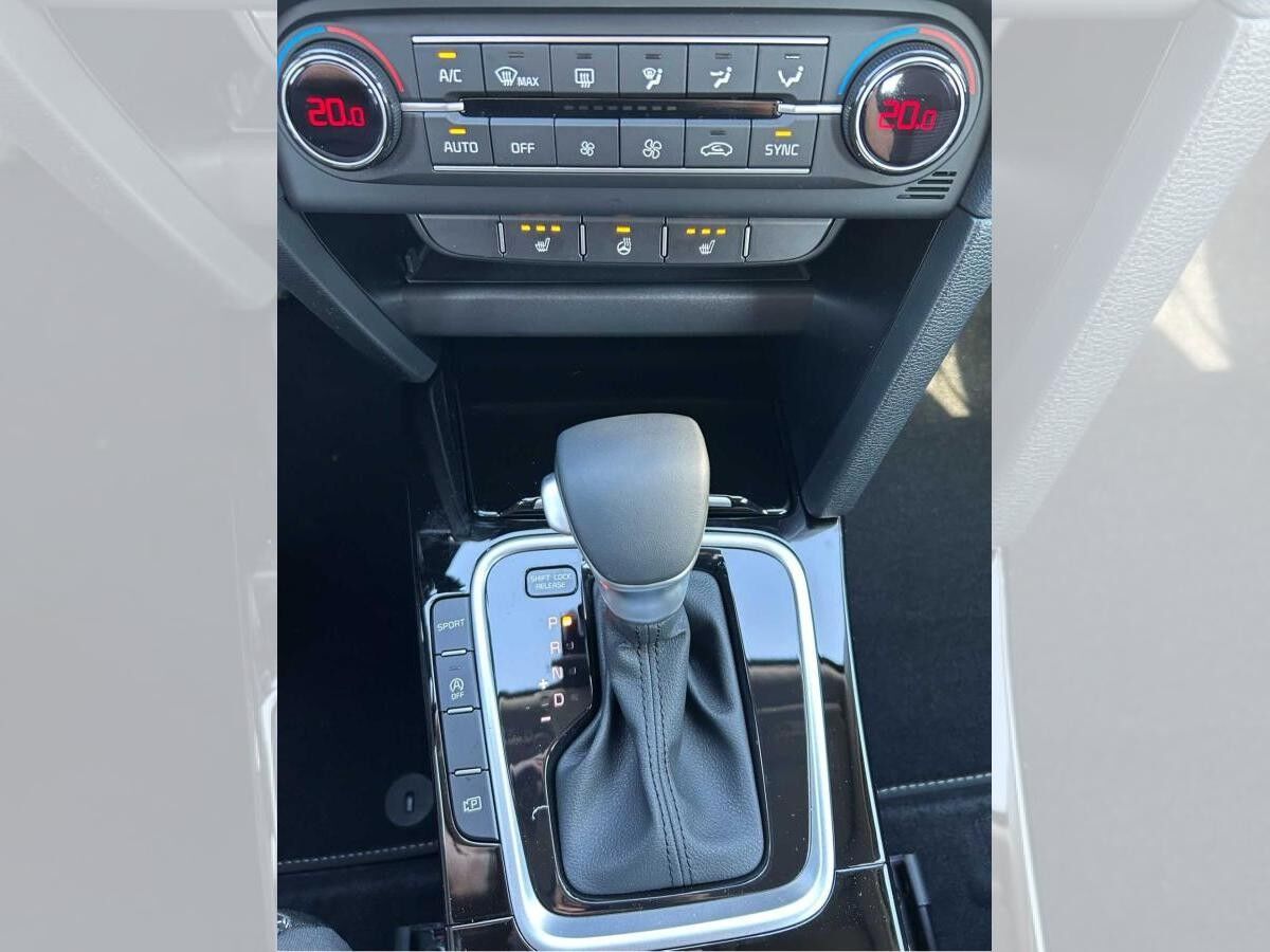 Kia Ceed Vision 1.5 T-GDI DCT7 +SHZ+RFK