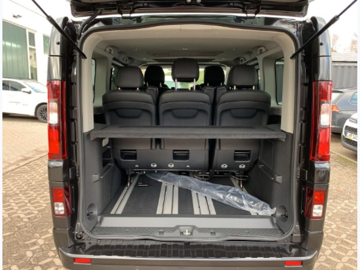 Renault Trafic Spaceclass PKW Blue dCi 170 EDC