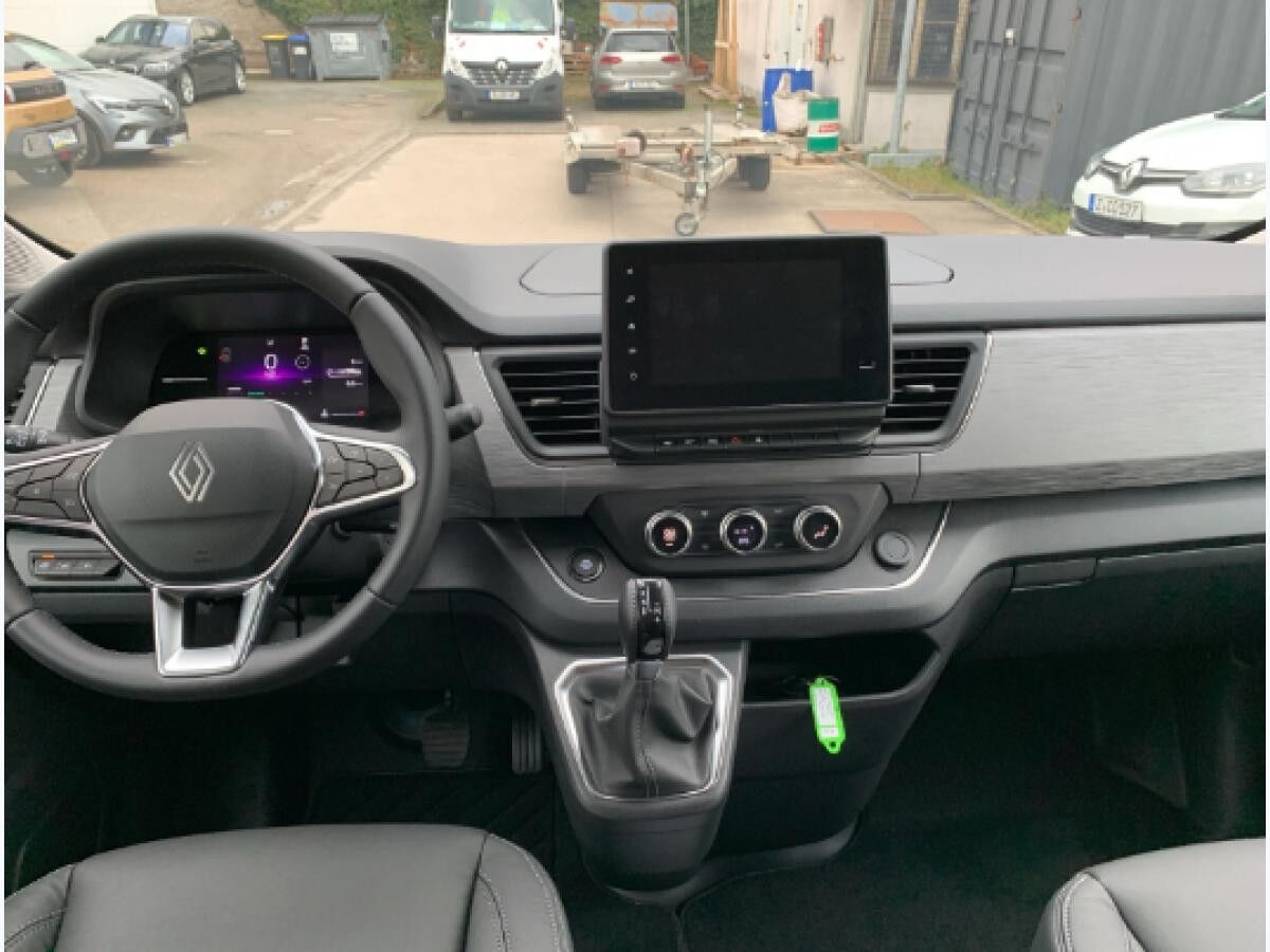 Renault Trafic Spaceclass PKW Blue dCi 170 EDC