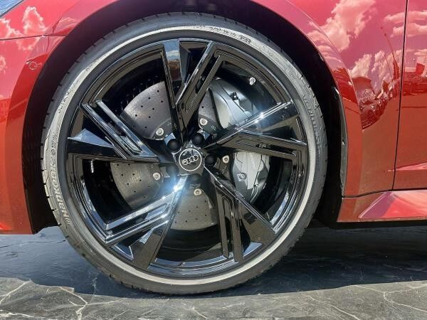 Audi RS6 Avant performance AHK+SPORTABGAS+KERAMIK+PANO+HUD+360°+MATRIX+STDHZ