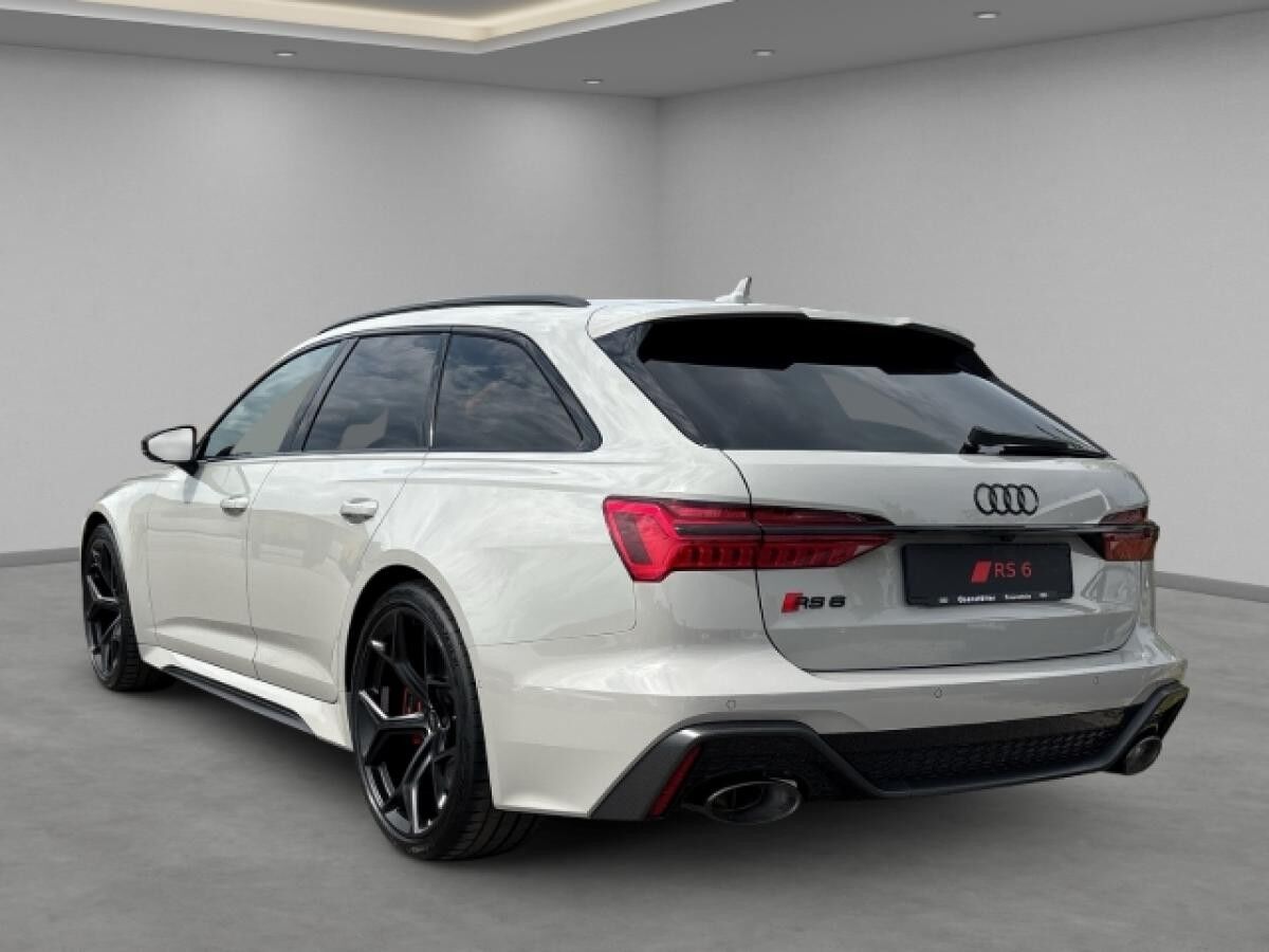 Audi RS6 Avant performance qu (630 PS) tiptronic