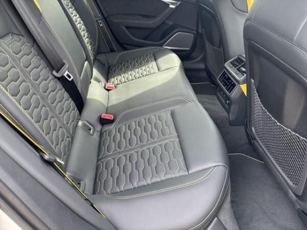 Audi RS6 Avant performance qu 463(630) kW(PS) tiptronic