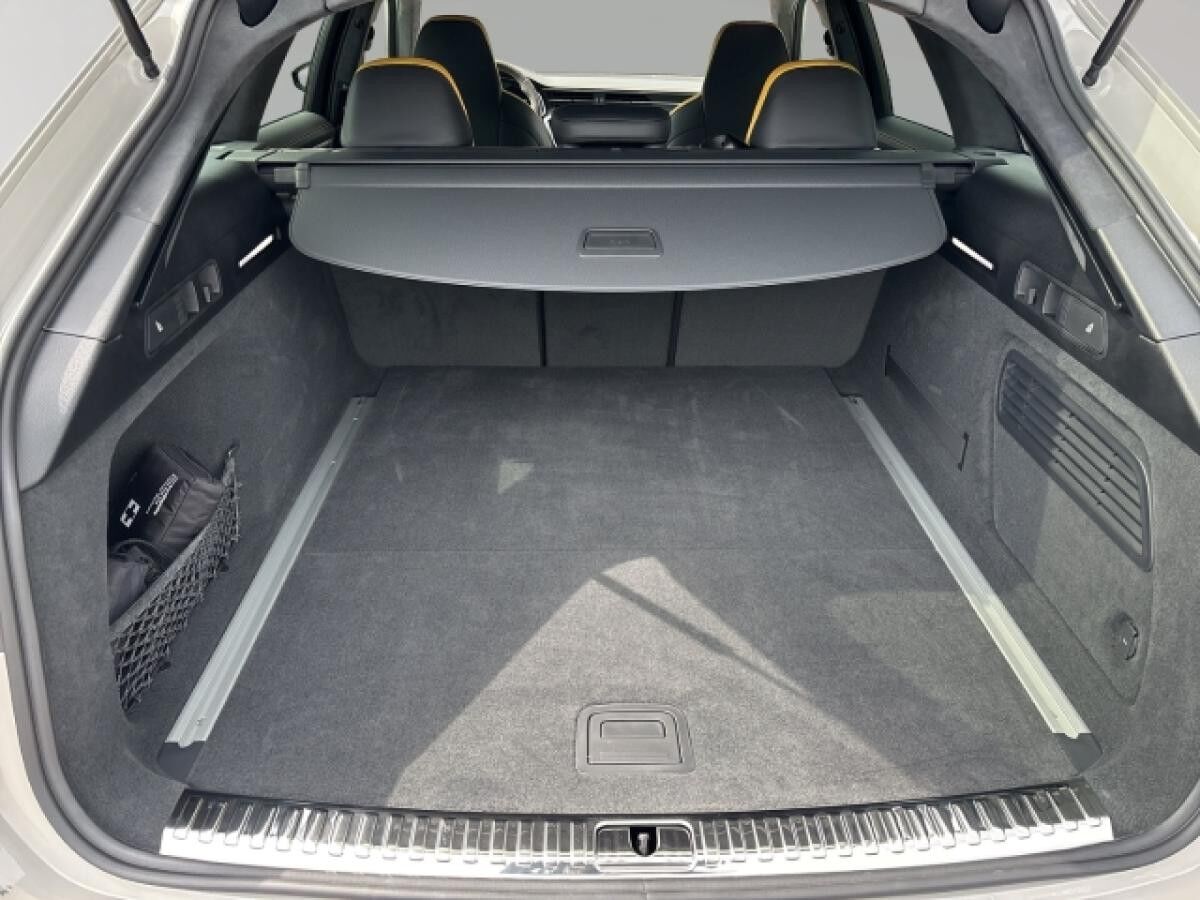 Audi RS6 Avant performance qu (630 PS) tiptronic