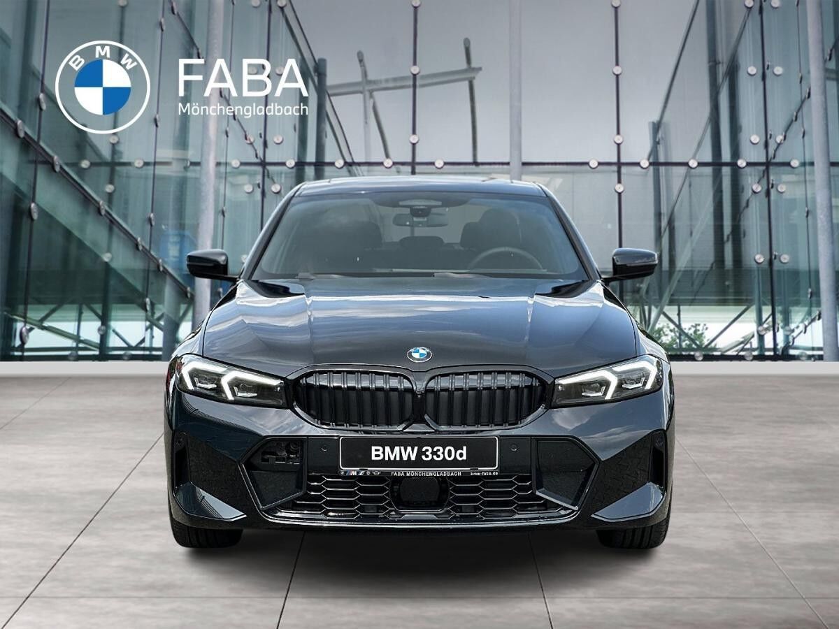 BMW 330 d xDrive Limousine M Sportpaket HK HiFi DAB