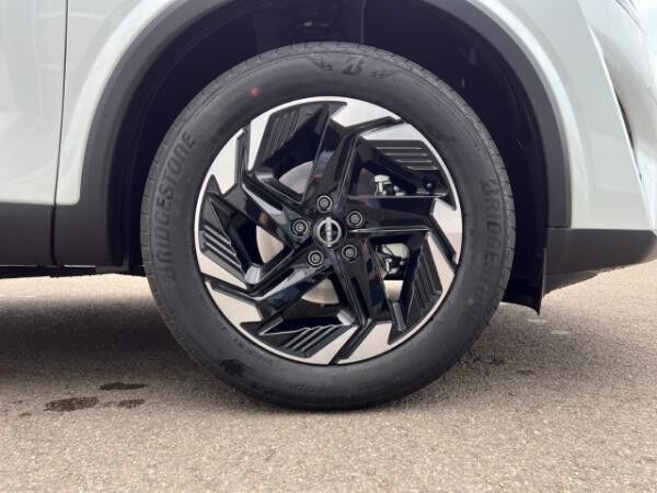Nissan Qashqai N-Connecta 1.3 DIG-T MHEV EU6e HUD Navi 360 Kamera LED El. Heckklappe Apple CarPlay