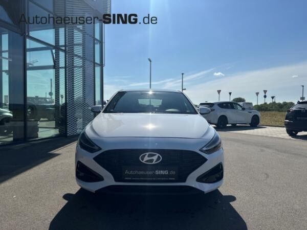 Hyundai i30 LED Digitales Cockpit PDCv+h NAV AC/AA
