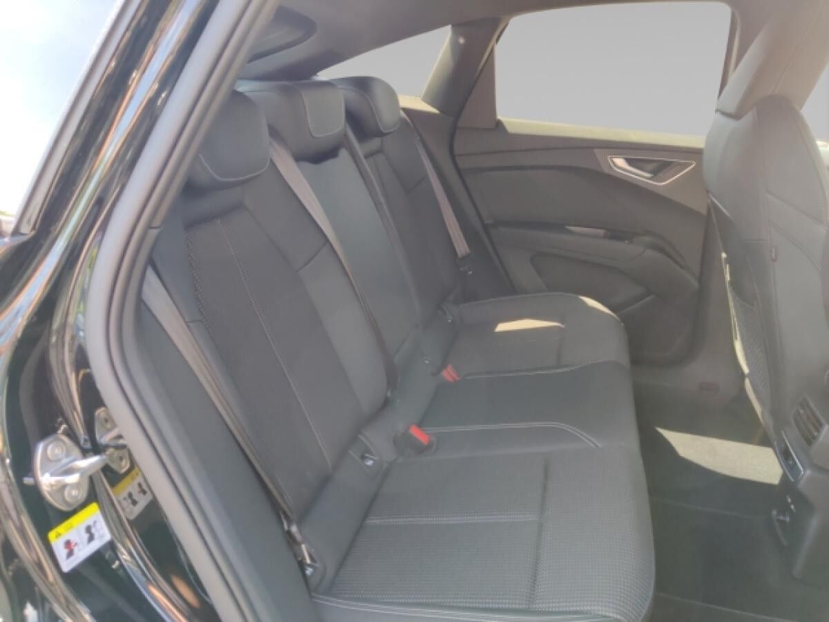 Audi Q4 e-tron Sportback 45 quattro S line Matrix AHK