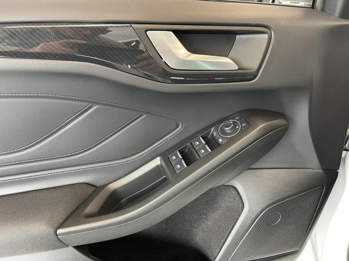 Ford Focus Turnier ST-Line *PRIVAT*⚡⚡Winter, Fahrass., Park, ST Style⚡⚡SOFORT VERFÜGBAR