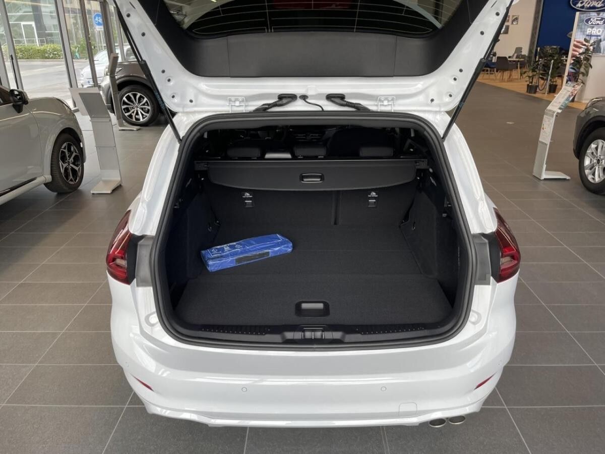 Ford Focus Turnier ST-Line *GEWERBE*⚡⚡Winter, Fahrass., Park, ST Style⚡⚡SOFORT VERFÜGBAR Ford Focus Turnier ST-Line *GEWERBE*⚡⚡Winter, Fahrass., Park, ST Style⚡⚡SOFORT VERFÜGBAR