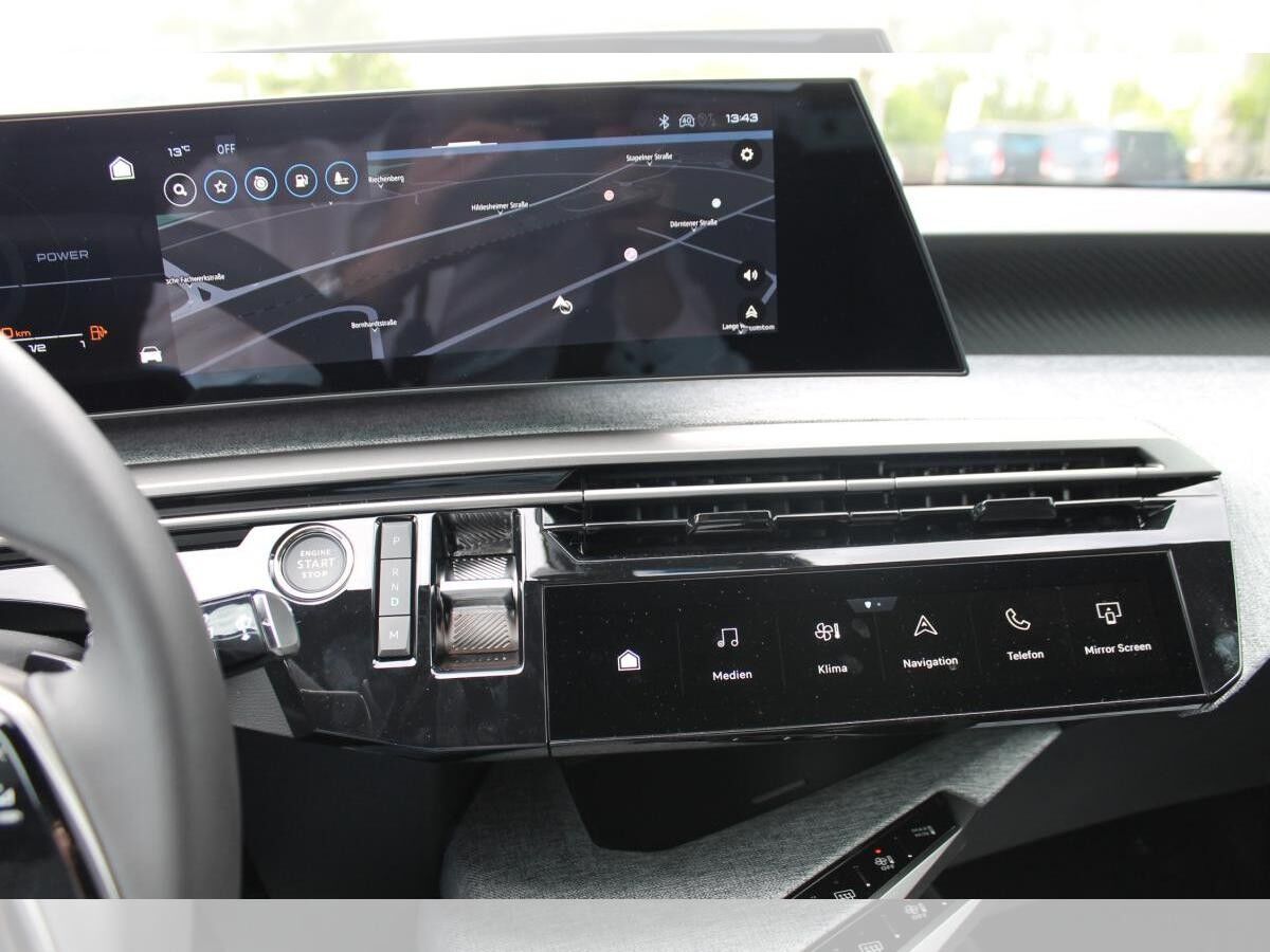 Peugeot 5008 Allure Hybrid 145 e-DSC