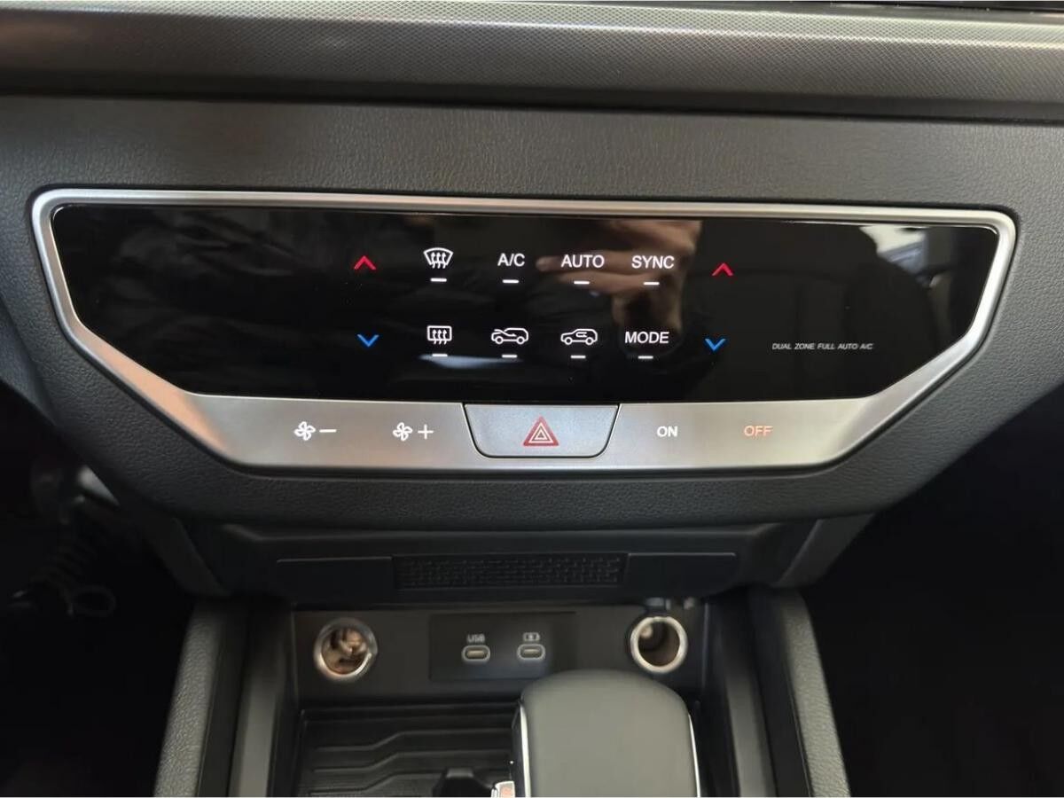 KGM Musso Grand Core 2.2 E-XDI AT 4WD *Navi/RFK/PDC*