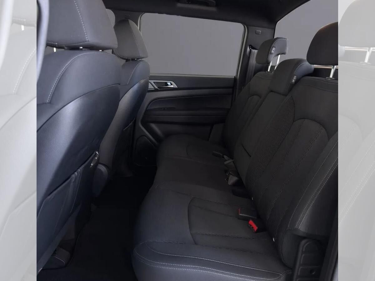 KGM Musso Grand Core 2.2 E-XDI AT 4WD *Navi/RFK/PDC*