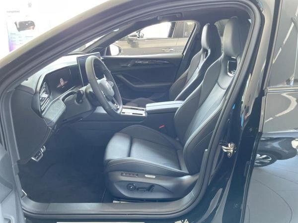 Volkswagen Passat R-Line 1.5 l eHybrid / PSD