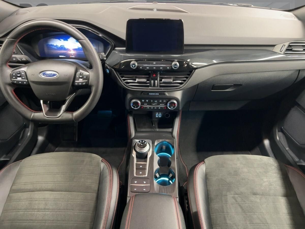 Ford Kuga ST-Line X HYBRID