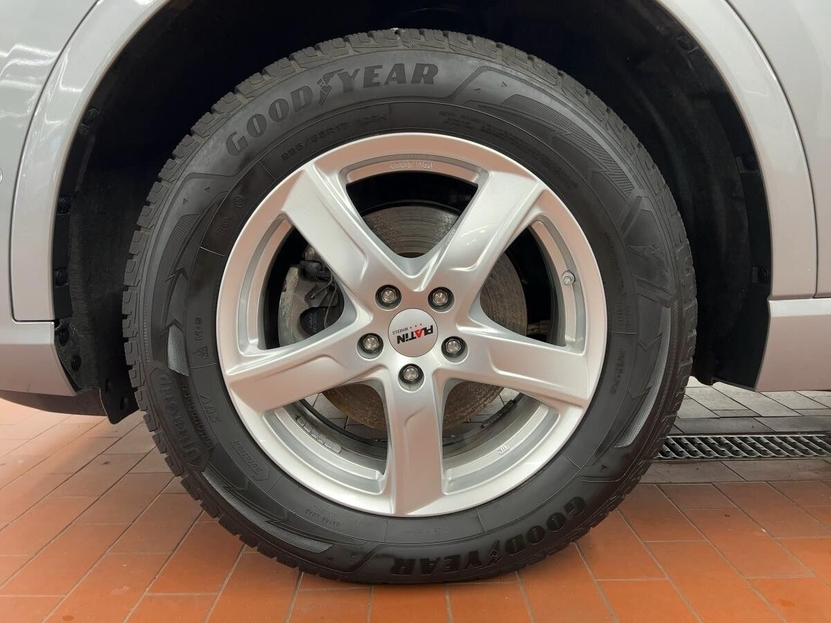 Ford Kuga ST-Line X HYBRID