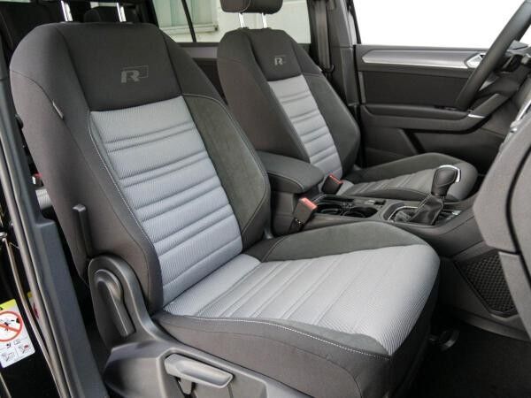 Volkswagen Touran Highline 1,5 TSI DSG AHK,PANO Lagerwagen !