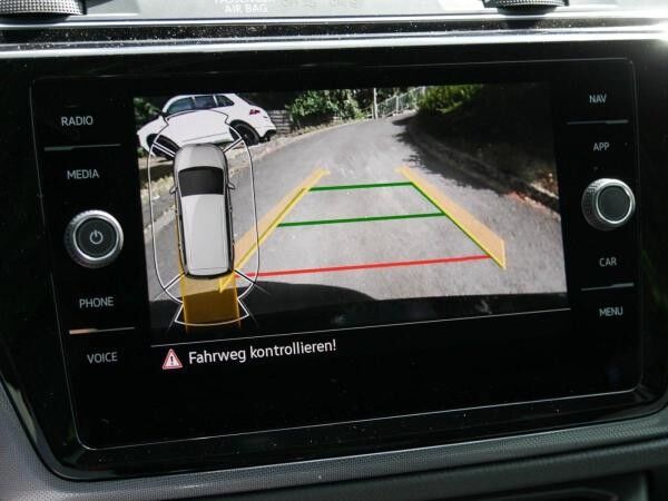 Volkswagen Touran Highline 1,5 TSI DSG AHK,PANO Lagerwagen !