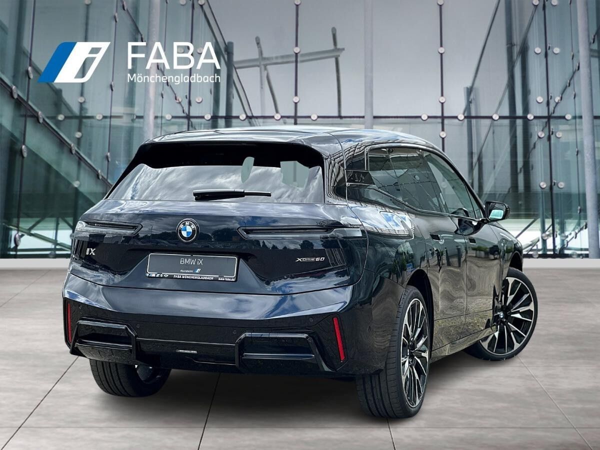 BMW ix xDrive60 M Sportpaket B&W Surround DAB LED