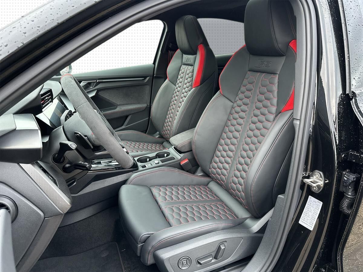 Audi RS3 2.5 TFSI quattro MATRIX-LED HEAD-UP SONOS
