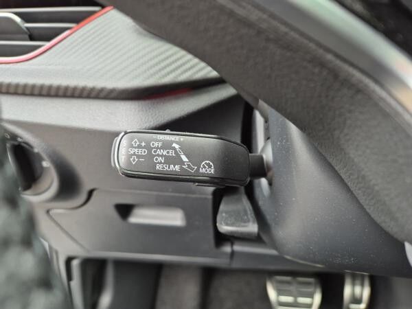 Skoda Kamiq Monte Carlo SOFORT VERFÜGBAR AHK Navi ACC Pano eHeck