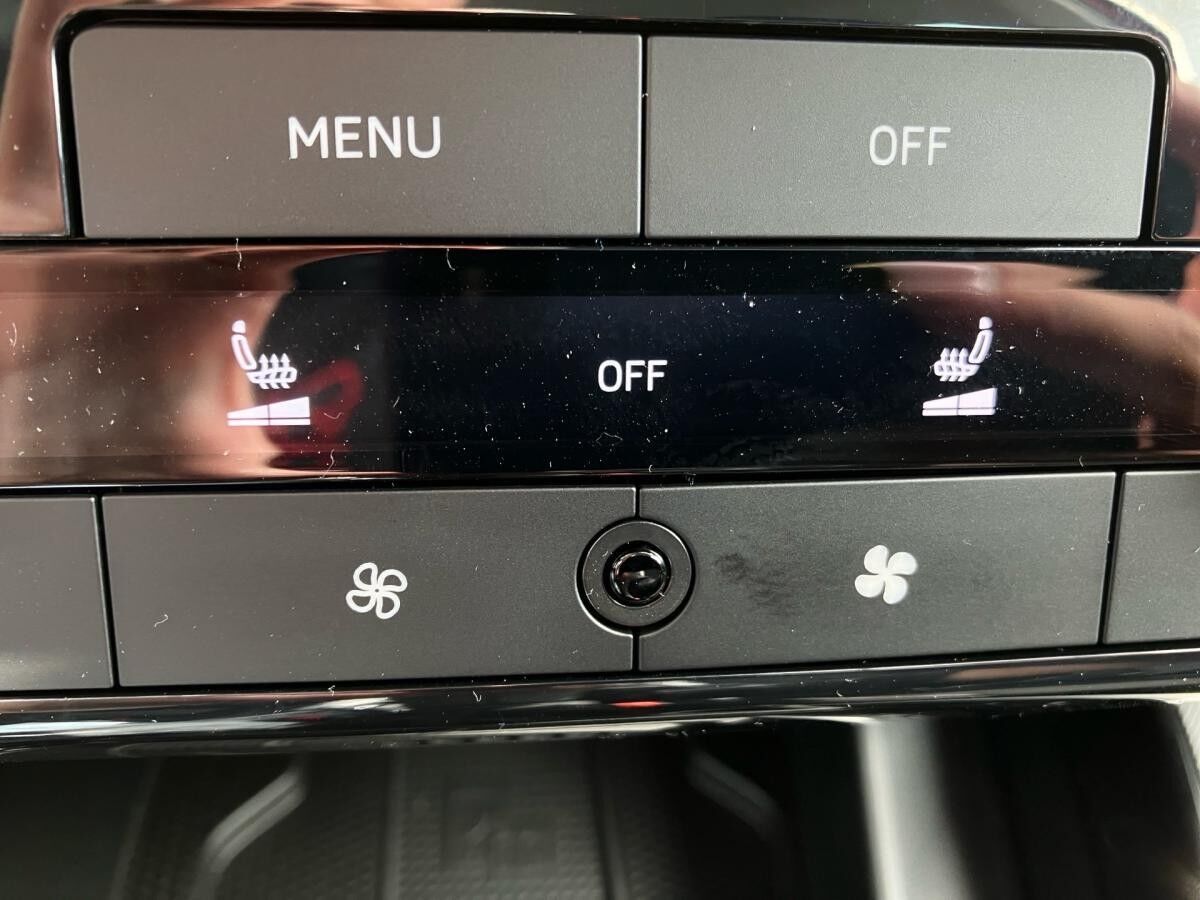 Skoda Kamiq Selection 1.0TSI LightA.SignA.PDC.WIRELESS.WINTER.SMARTLINK+.ViCo.DAB+