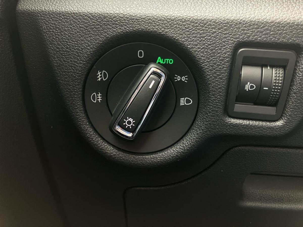 Skoda Kamiq Selection 1.0TSI LightA.SignA.PDC.WIRELESS.WINTER.SMARTLINK+.ViCo.DAB+