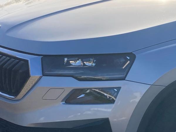 Skoda Karoq Tour 1,5TSI DSG ACC Varioflex Kamera AHK *SOFORT VERFÜGBAR*