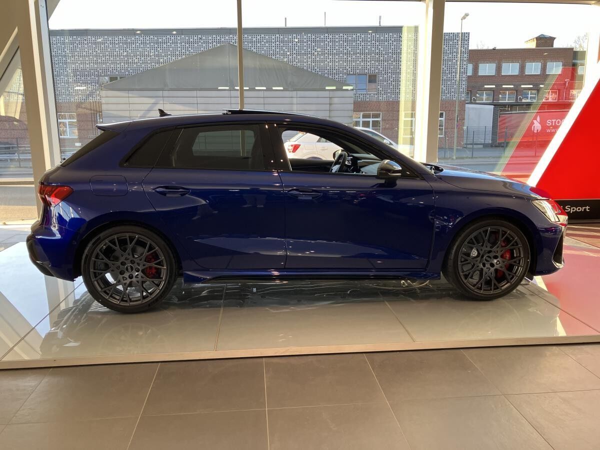 Audi RS3 Sportback 280km/h Panorama Navi Memory LED