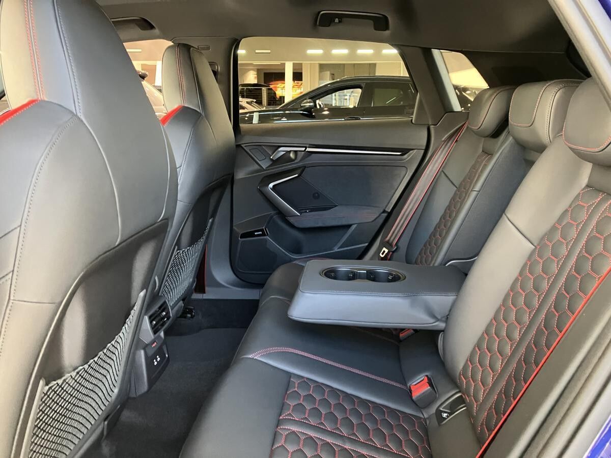 Audi RS3 Sportback 280km/h Panorama Navi Memory LED