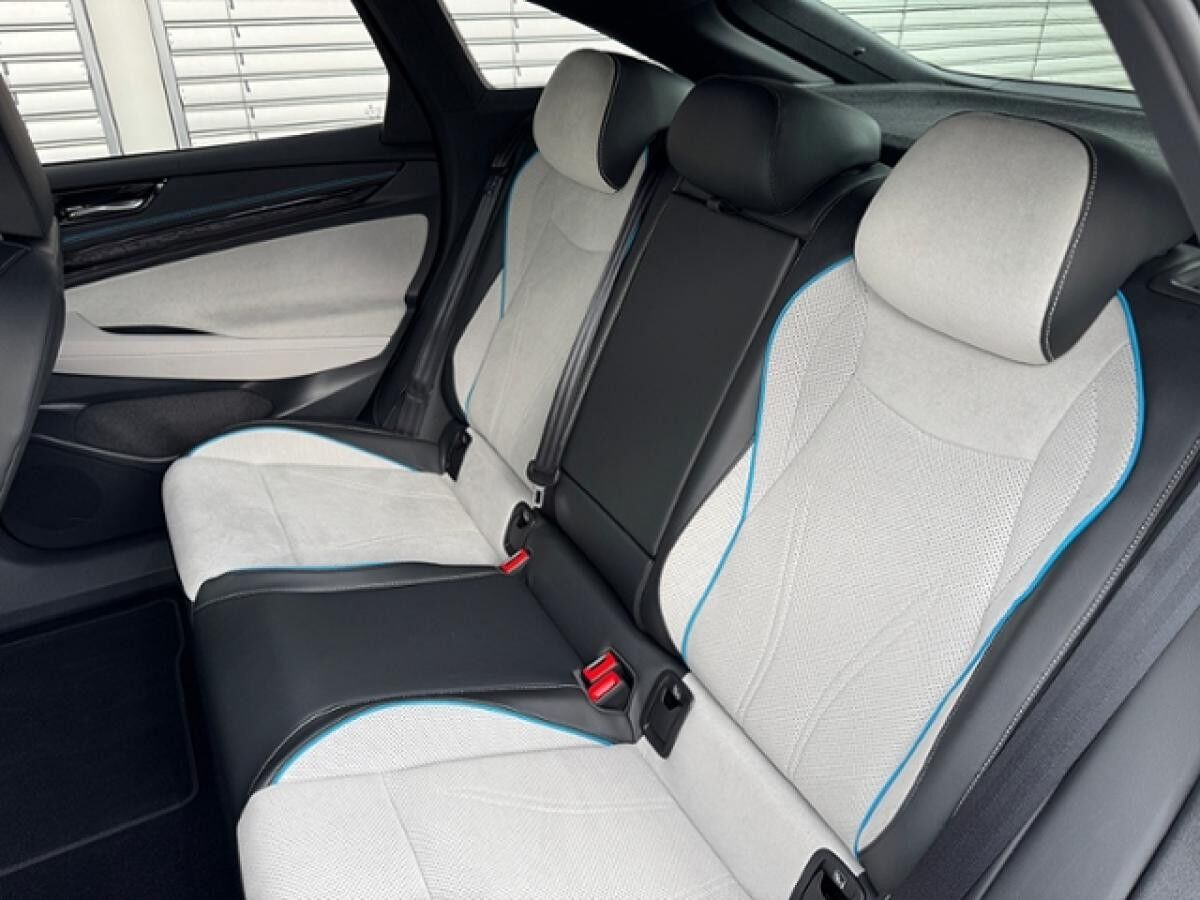 Volkswagen ID.7 Pro 82kWh *MATRIX*EASYOPEN*H&K*DCC* Volkswagen ID.7 Pro 82kWh *MATRIX*EASYOPEN*H&K*DCC*