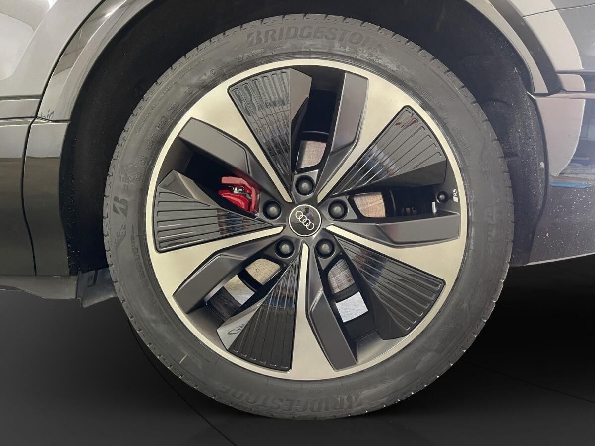 Audi Q6 e-tron edition one grey AHK Matrix LM 21" Navi