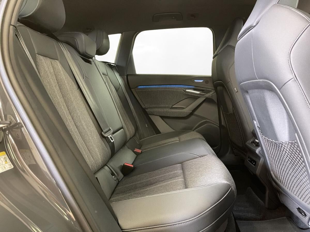 Audi Q6 e-tron edition one grey AHK Matrix LM 21" Navi