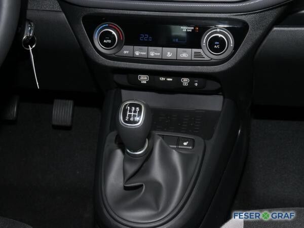 Hyundai i10 TREND & KOMFORT NAVI CAM SHZ LHZ CARPLAY