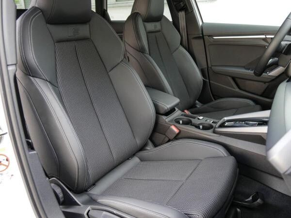 Audi A3 Sportback 30 TFSI S LINE LED SONOS KAMERA NAVI AHK