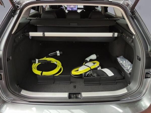 Skoda Superb Combi Selection 1.5 TSI iV DSG Hybrid AHK