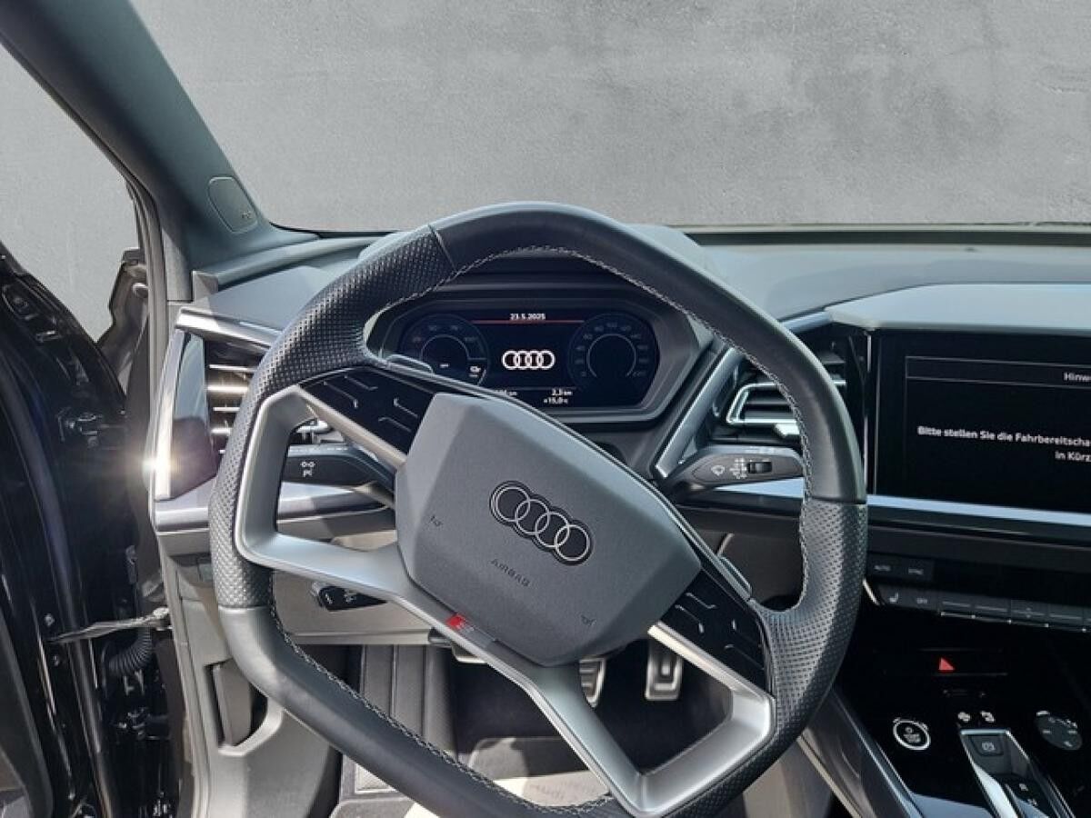 Audi Q4 e-tron 55 quattro S-Line PANO+ACC