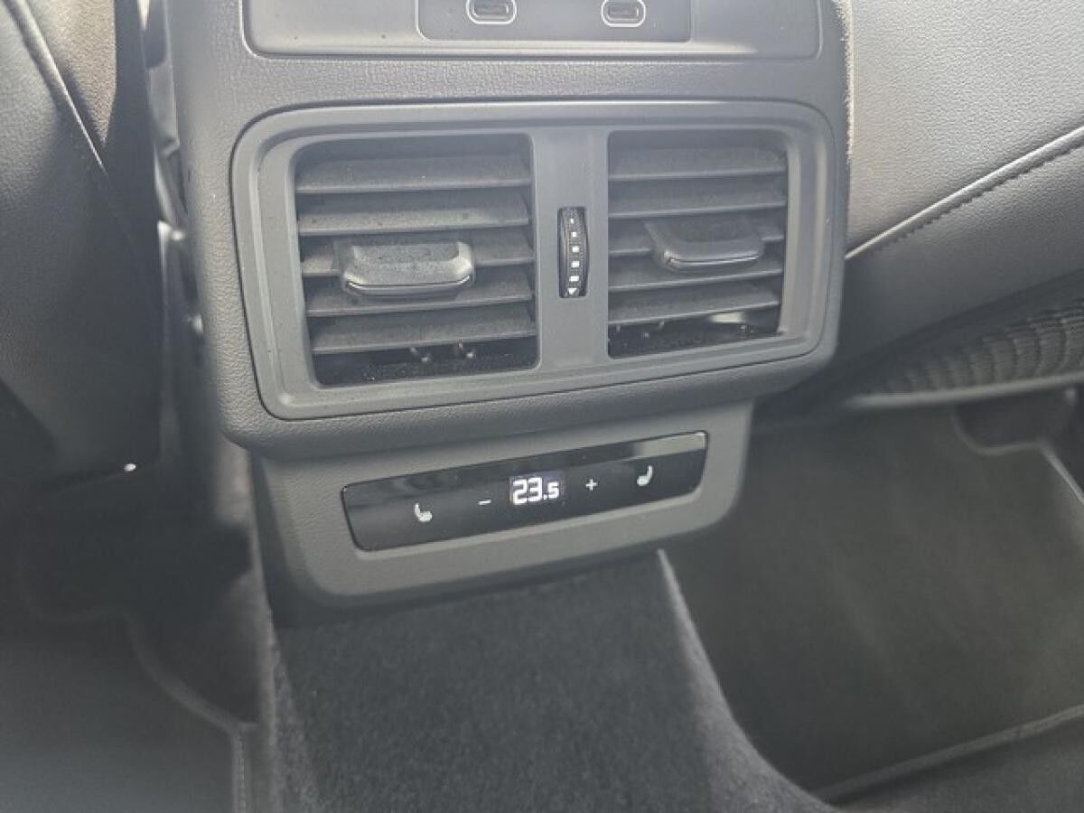 Audi Q5 SUV TDI quattro 150 kW S S line Luftfeder Head-up B&O