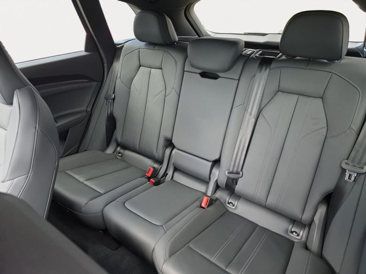 Audi Q5 SUV TDI quattro 150 kW S S line Luftfeder Head-up B&O